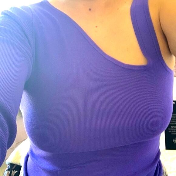 Purple tank top| asymmetrical one long sleeve - Picture 16 of 16
